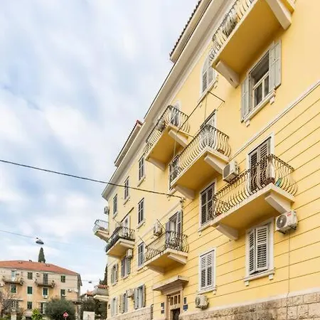 Jasmin Спліт