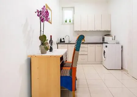 Jasmin 4* Split