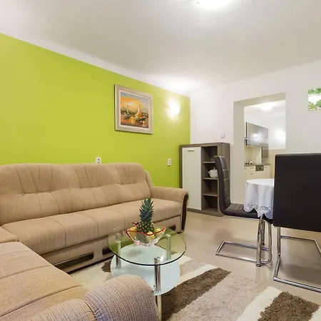 Jasmin Guest house 4*