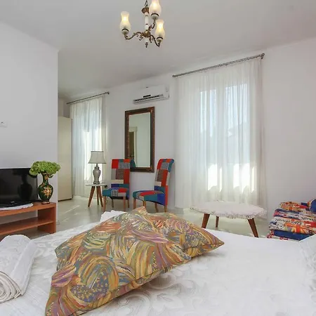Jasmin 4* Split